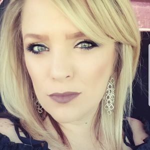 Meet your Posher, Candi